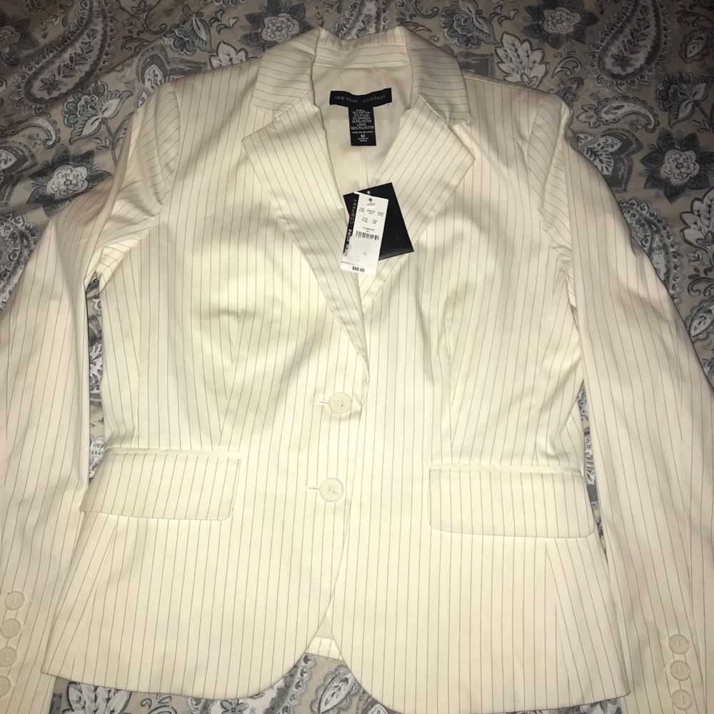 NWT NY and Co  blk+wht pinstripe blazer size 10